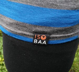 Isobaa Women's Merino Base Layer: Hem logo label