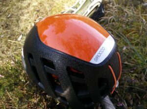 Petzl Sirocco Climbing Helmet: The helmet looks good in black color
