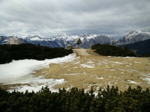 Velika Planina Trail: View on the Kamnik Alps from the plateau