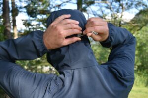 Houdini Daybreak Softshell Jacket: It is easy to adjust the hood