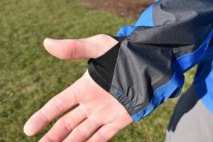 Cimalp Storm PRO 3 H: Thumb holes are made of soft and stretchy fabric