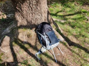 Sunnybag Leaf Pro: Attached to my Osprey Talon 44 backpack- Attaching the solar charger is easy with carabiners. 